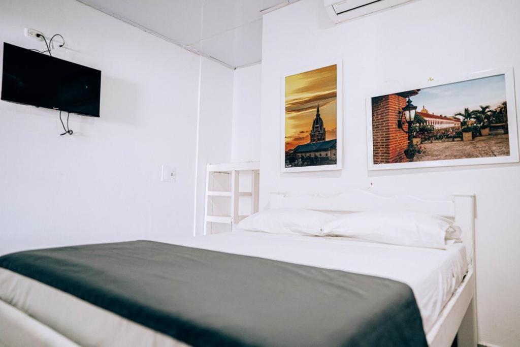 Neos Hotel Cartagena Exteriör bild